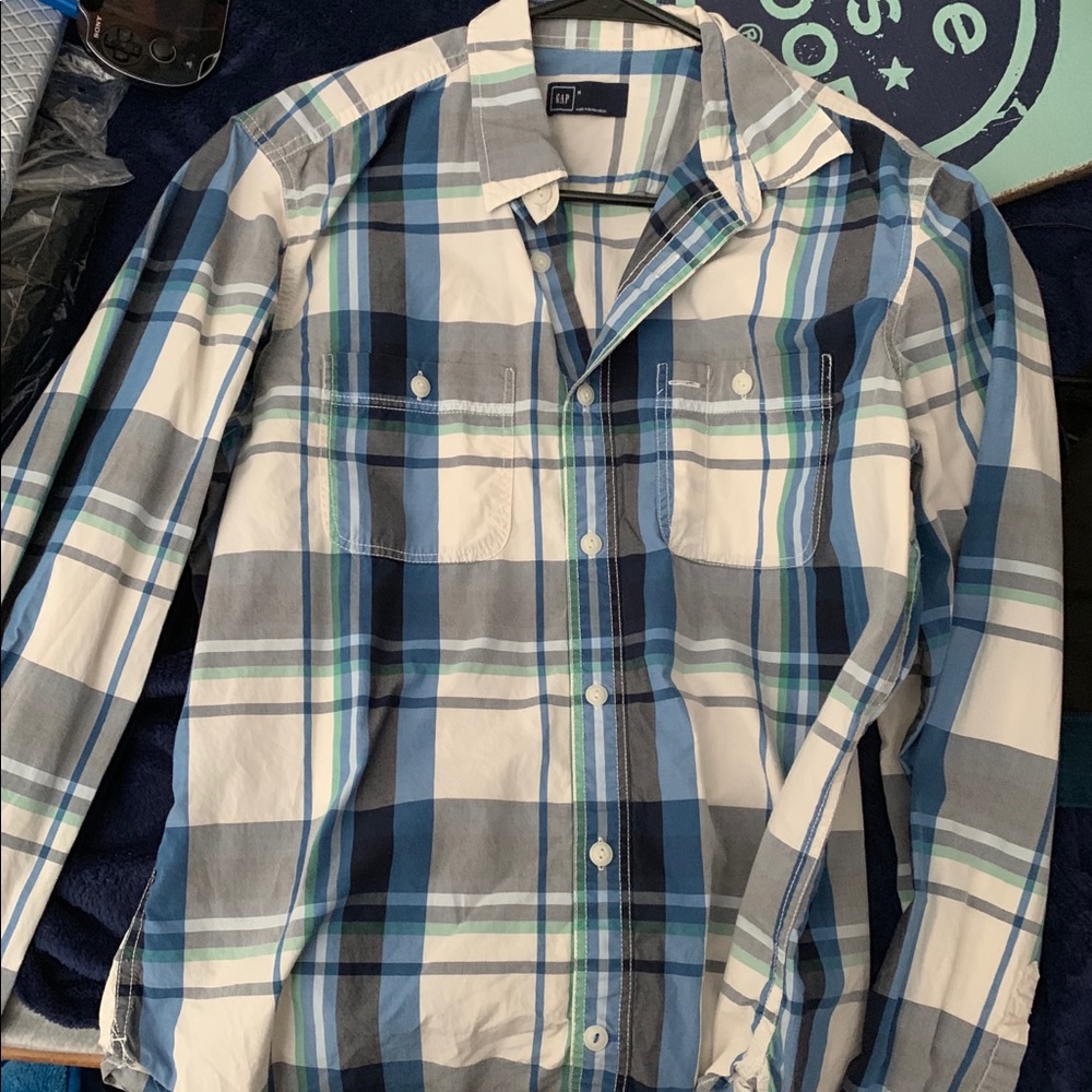 Gap button down size Medium